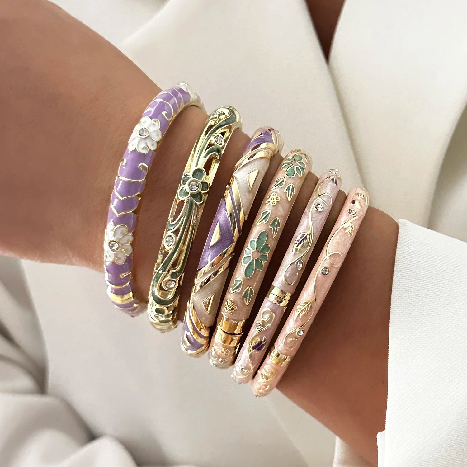Bracelet Fleur Émaillée Doré Rétro Avec Zircon Brillant