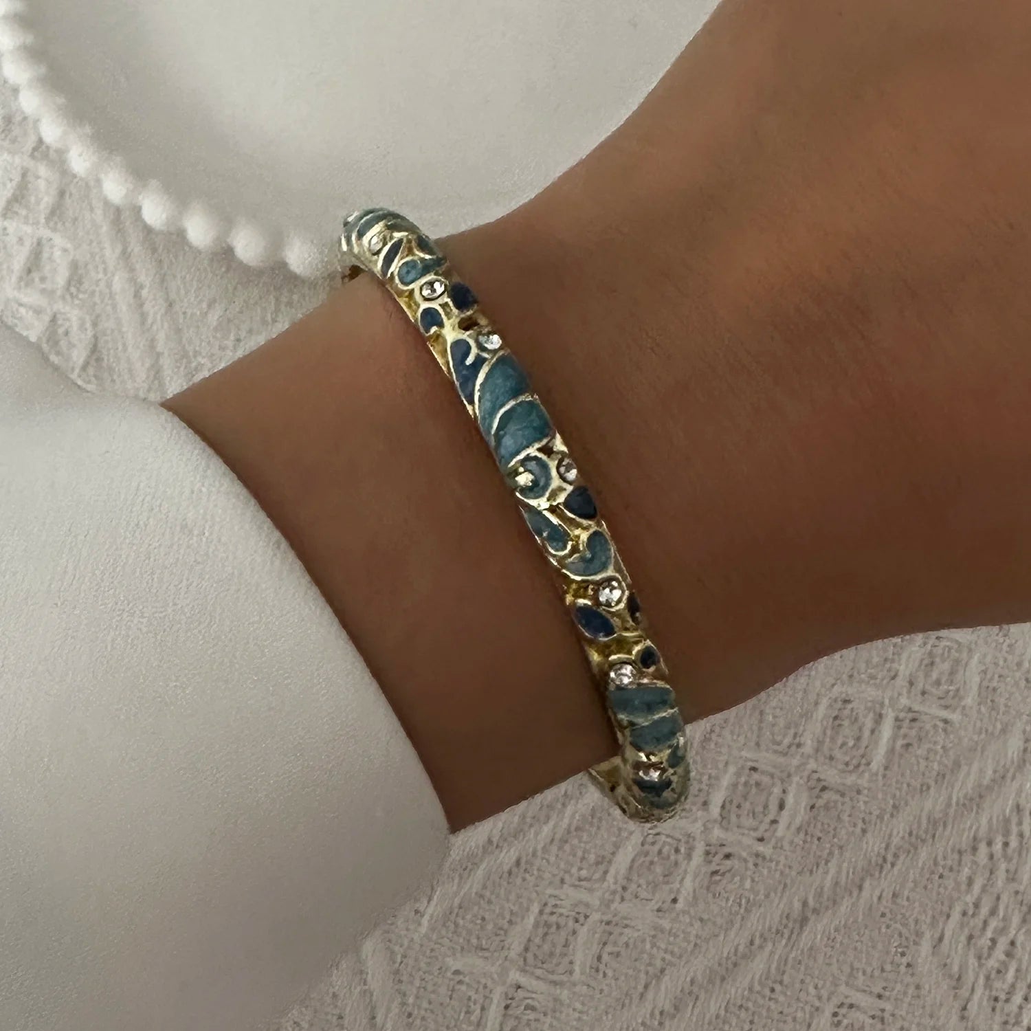 BR26Y0274-5 Couleur du métal Bracelet Fleur Émaillée Doré Rétro Avec Zircon Brillant