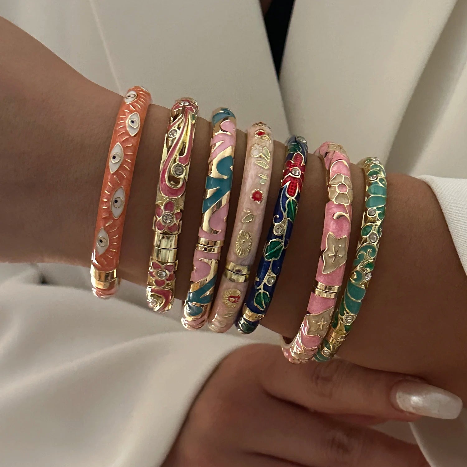 Bracelet Fleur Émaillée Doré Rétro Avec Zircon Brillant