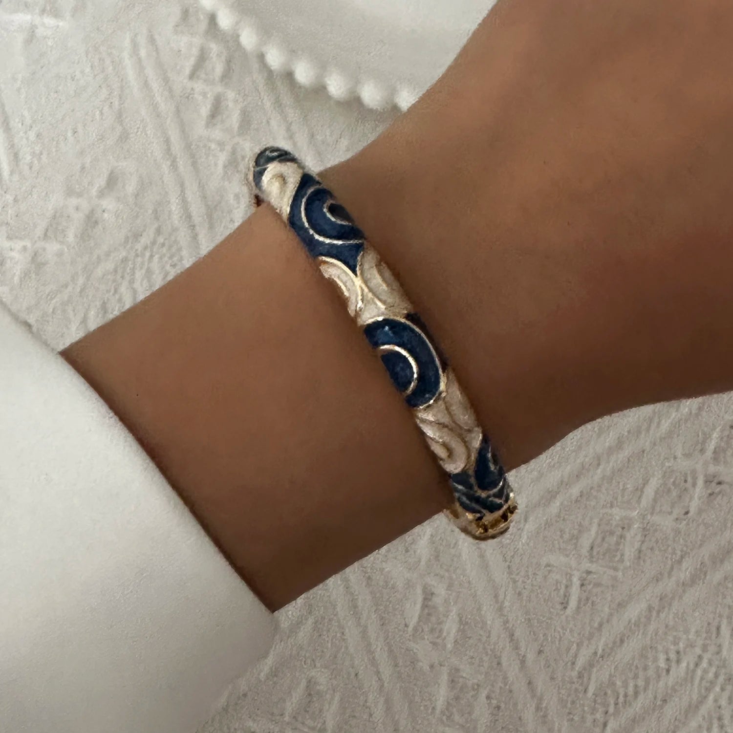 BR26Y0272-3 Couleur du métal Bracelet Fleur Émaillée Doré Rétro Avec Zircon Brillant