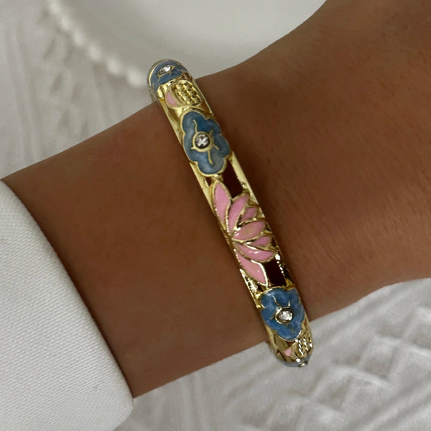 BR26Y0276-5 Couleur du métal Bracelet Fleur Émaillée Doré Rétro Avec Zircon Brillant