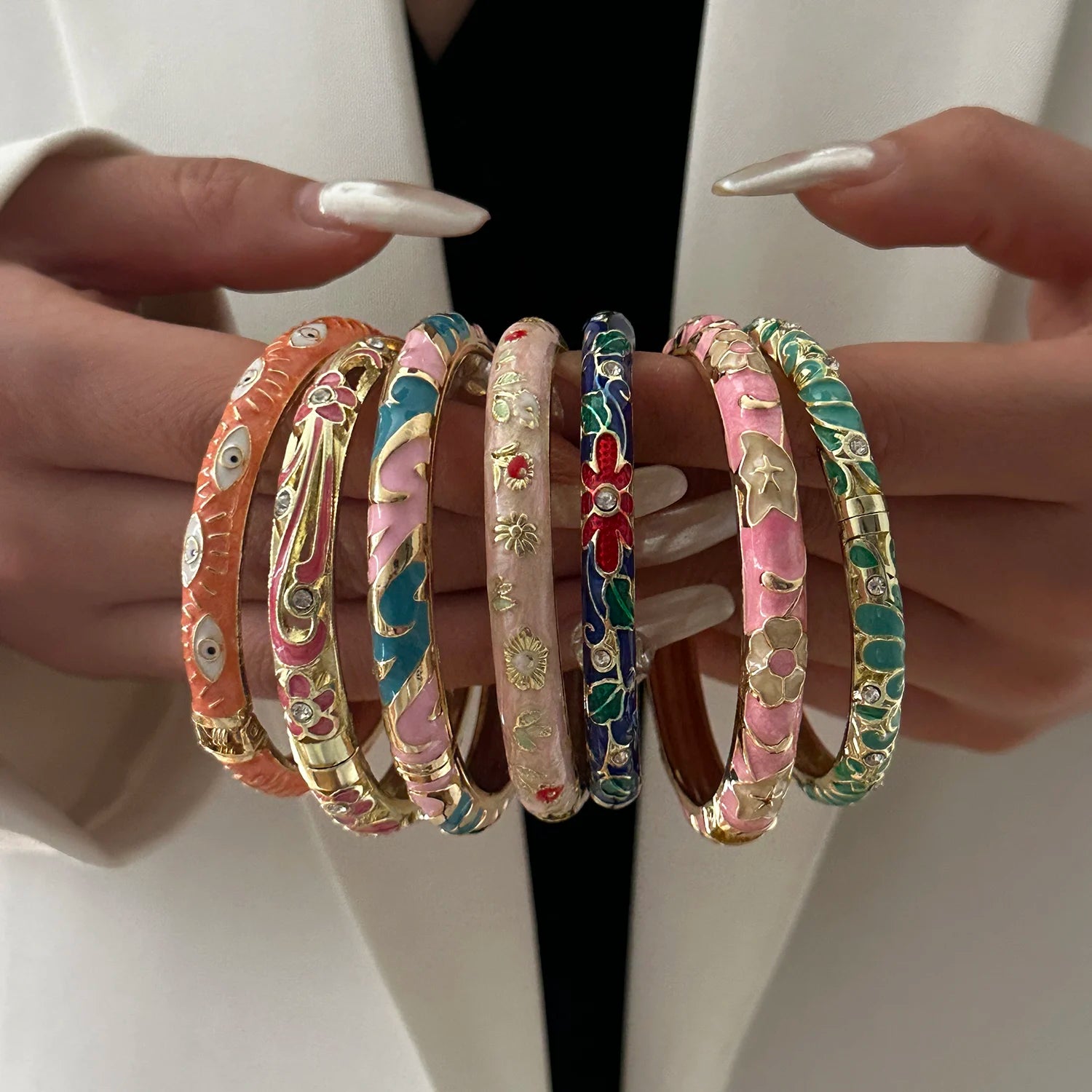 Bracelet Fleur Émaillée Doré Rétro Avec Zircon Brillant