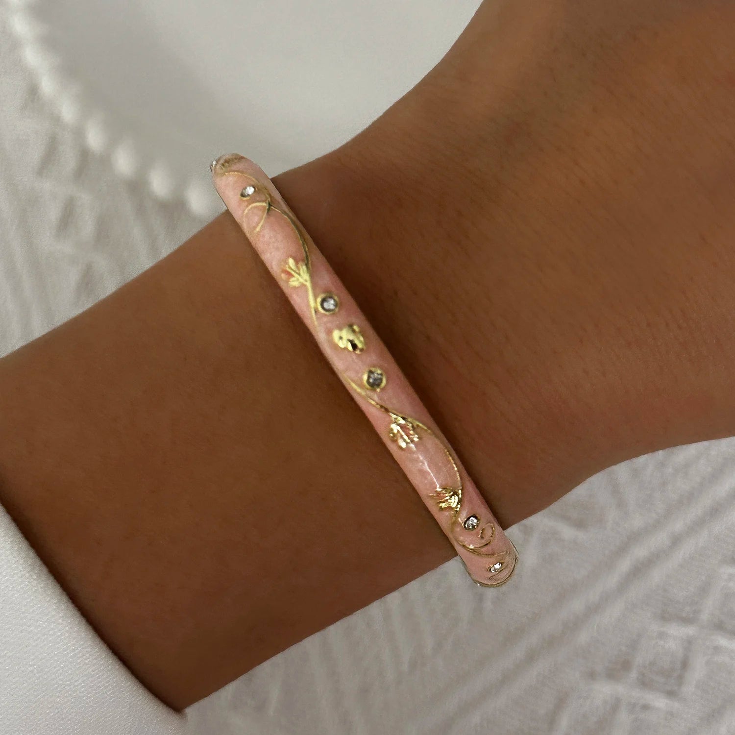 Bracelet Fleur Émaillée Doré Rétro Avec Zircon Brillant