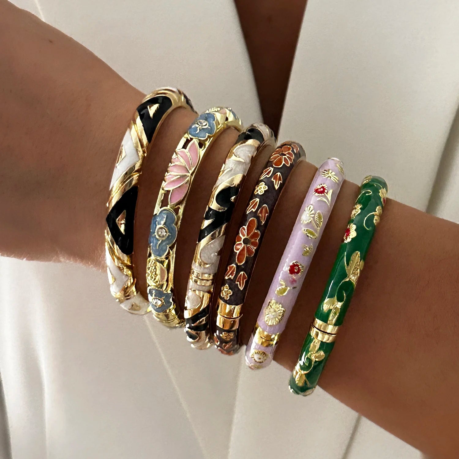 Bracelet Fleur Émaillée Doré Rétro Avec Zircon Brillant