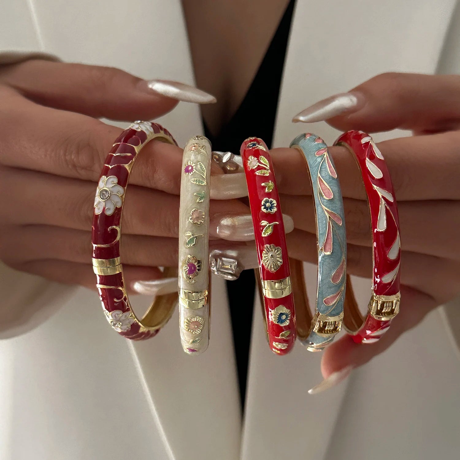 BR26Y0269-MIX5 Couleur du métal Bracelet Fleur Émaillée Doré Rétro Avec Zircon Brillant